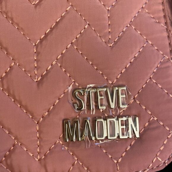 NWT Steve Madden Tote/Crossbody w/ AirPod Case and Hat- 3pc Gift Set - Mauve - Picture 12 of 15
